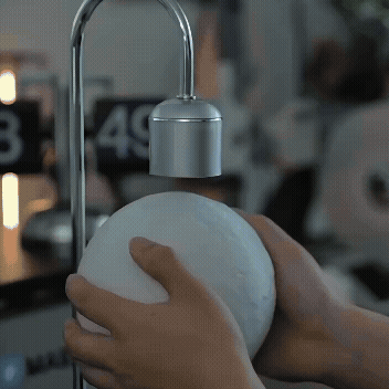 Lunarshine™ - Levitating Moon Lamp & Wireless Charger
