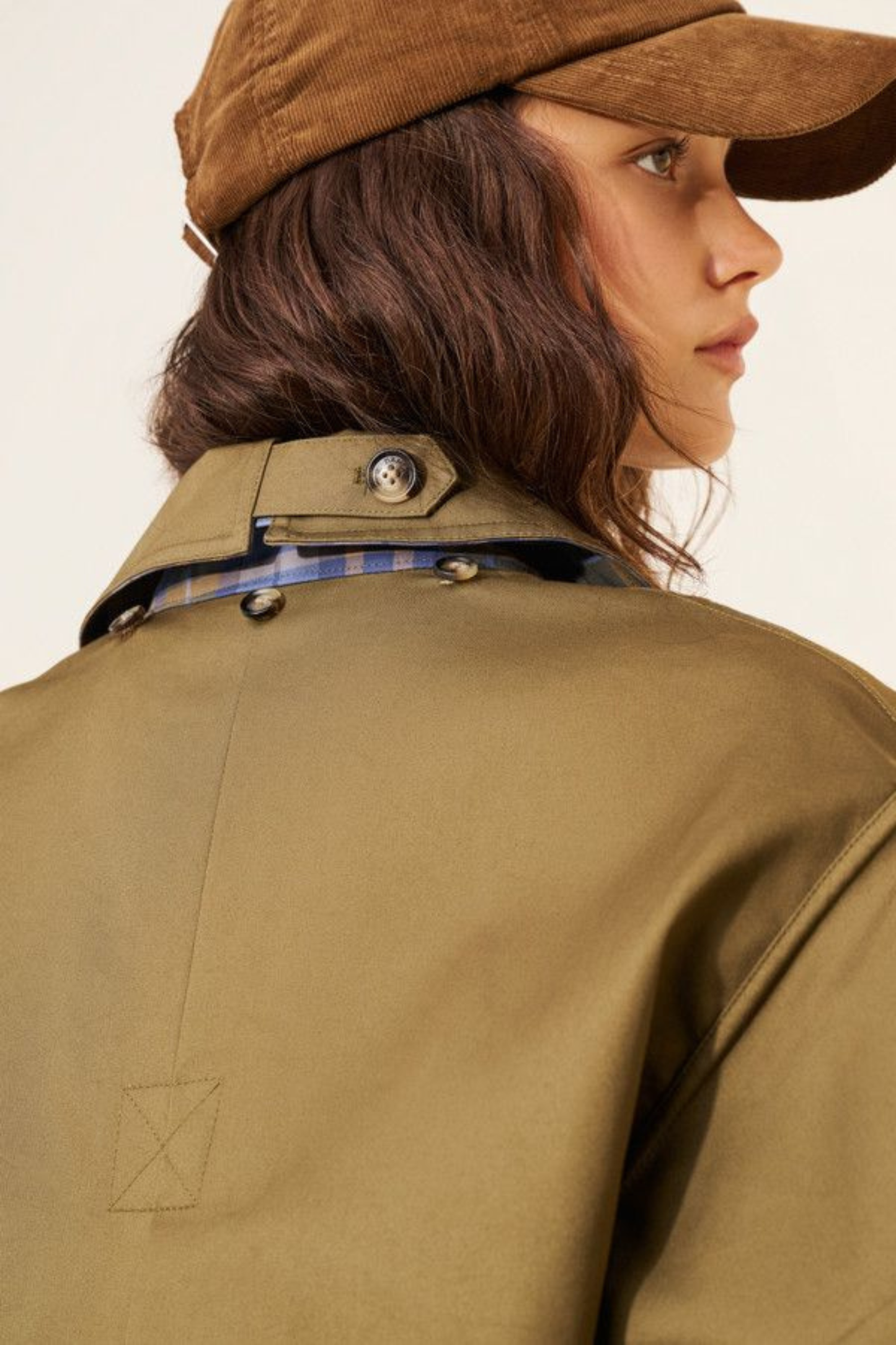 Jerry Crop Trench – Reversible Design for the Fearlessly Stylish ✨