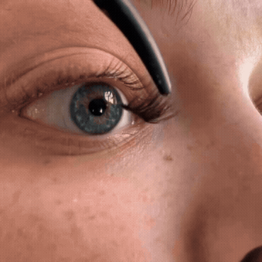 Flutter Fling – Easy Peasy Falsies