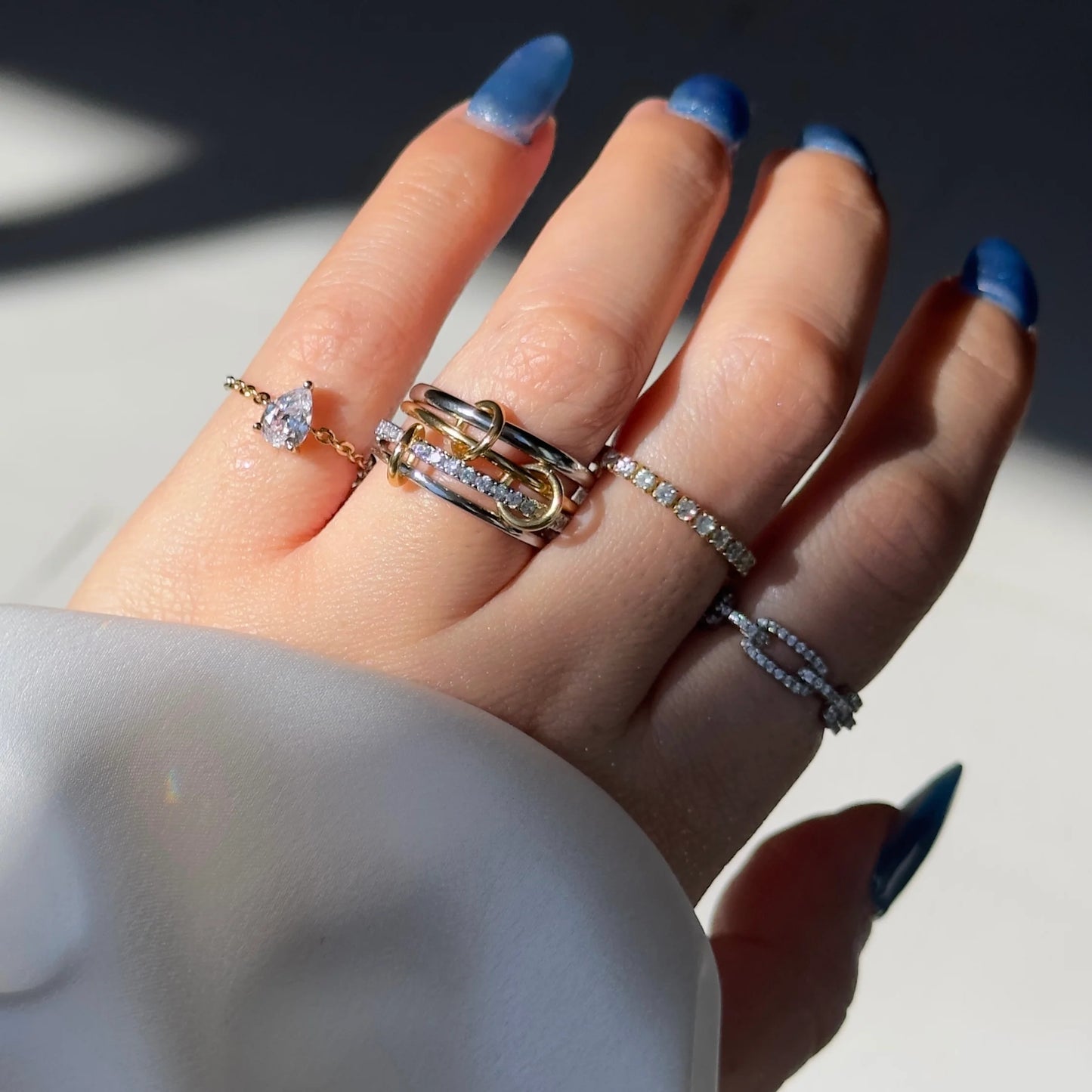The Original Adjustable Chain Ring 💍